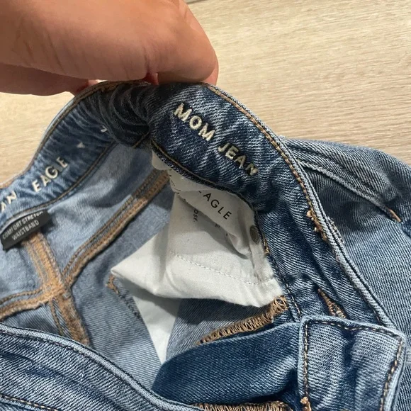 American Eagle distressed mom jeans - Picture 3 of 6